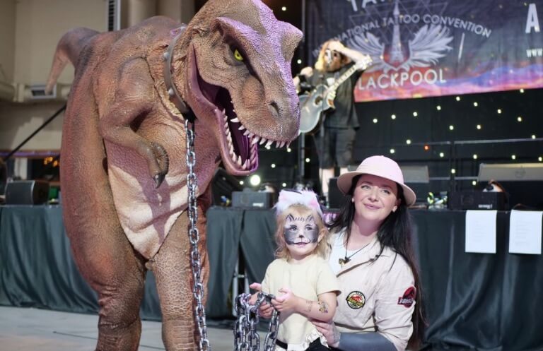 hire animatronic dinosaurs